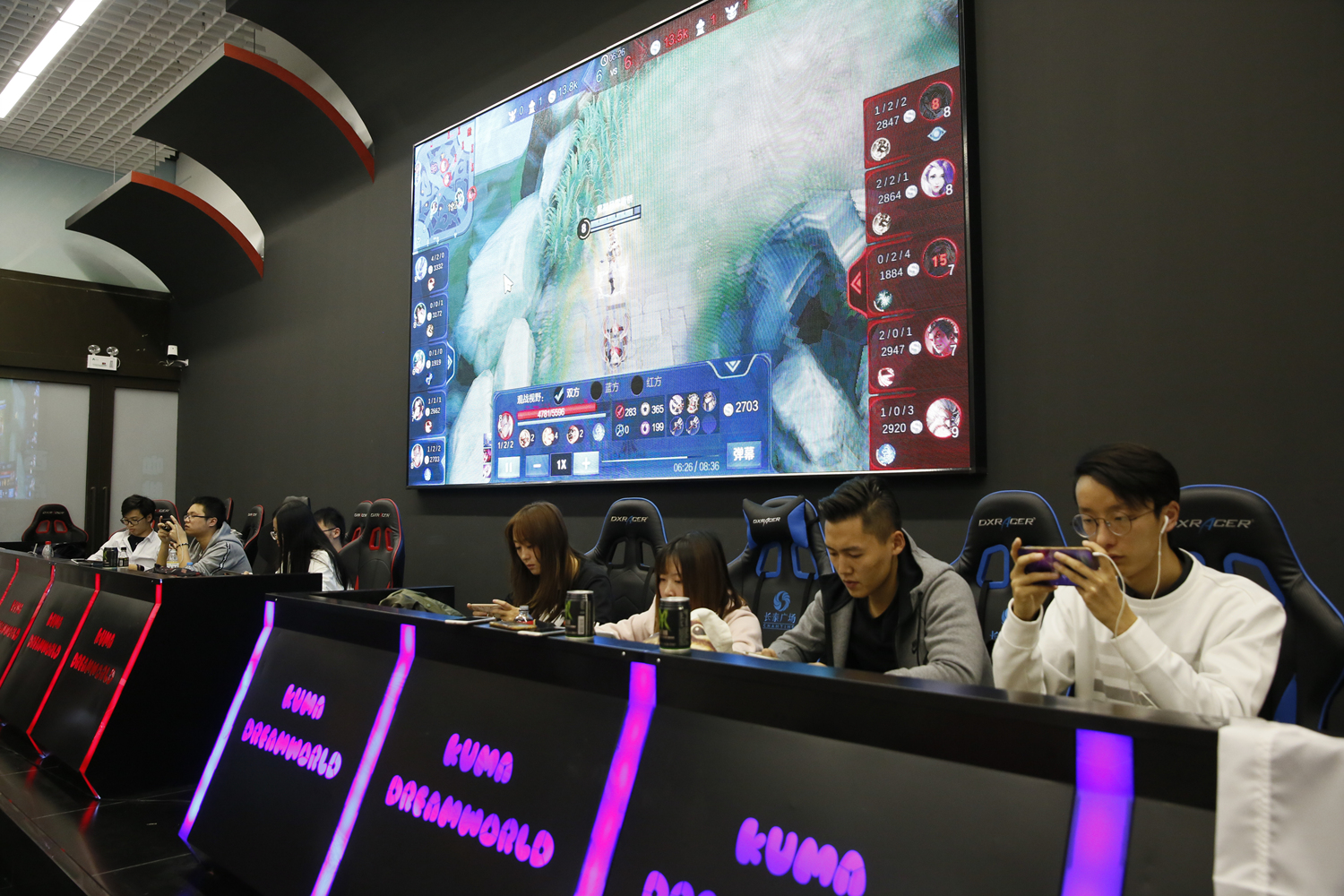 T1 战胜 Dplus KIA 在 LCK 2025赛季