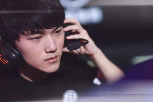 NiKo , m0NESY , 和 kennyS 在中国表演赛中与 TyLoo 战平